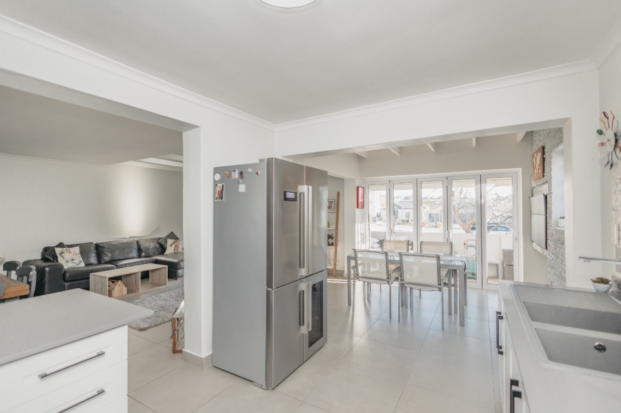 3 Bedroom Property for Sale in Avalon Estate Western Cape
